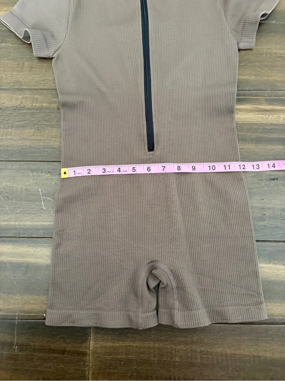 NWOT OQQ Sz S Brown/Taupe Ribbed Short Sleeve Zip-Front Romper Work Out Athletic